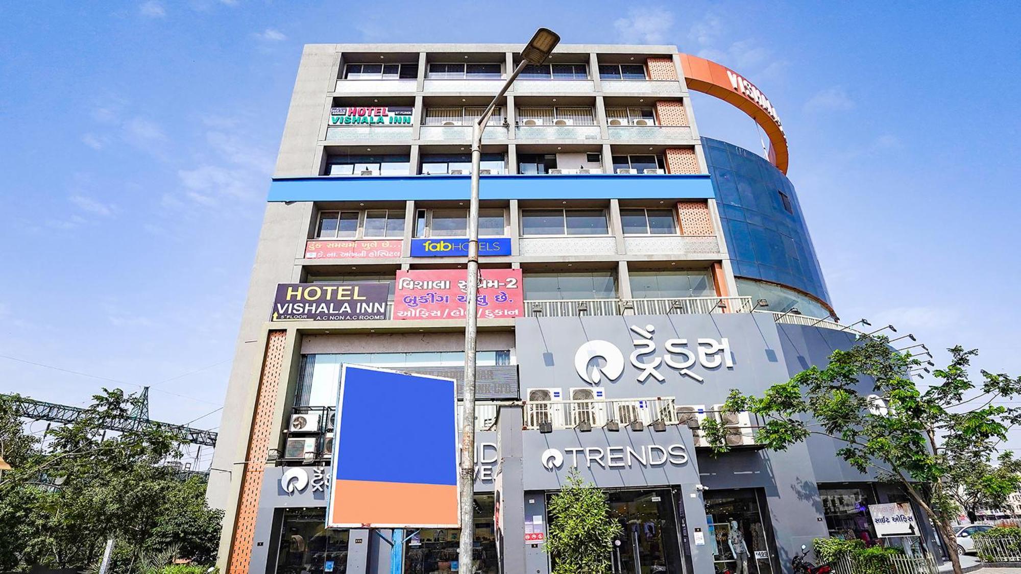 Fabhotel Vishala In Ахмедабад Екстериор снимка